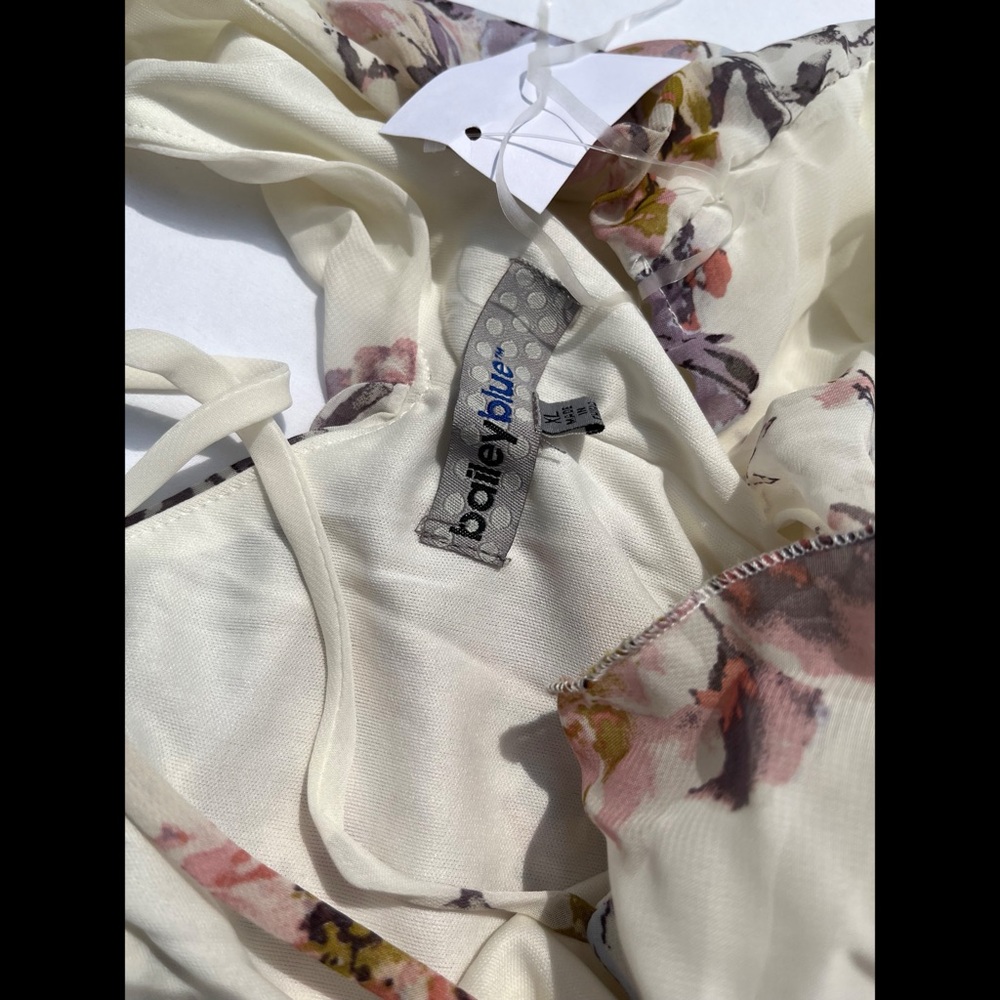 Floral Halter Dress - Picture 5 of 8